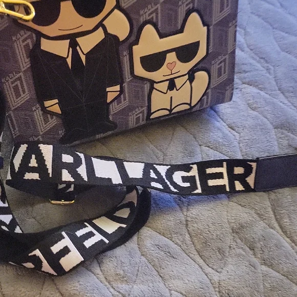 Karl Lagerfeld Black and Cream Graphic Shoulder Bag And Wallet - Picture 4 of 4